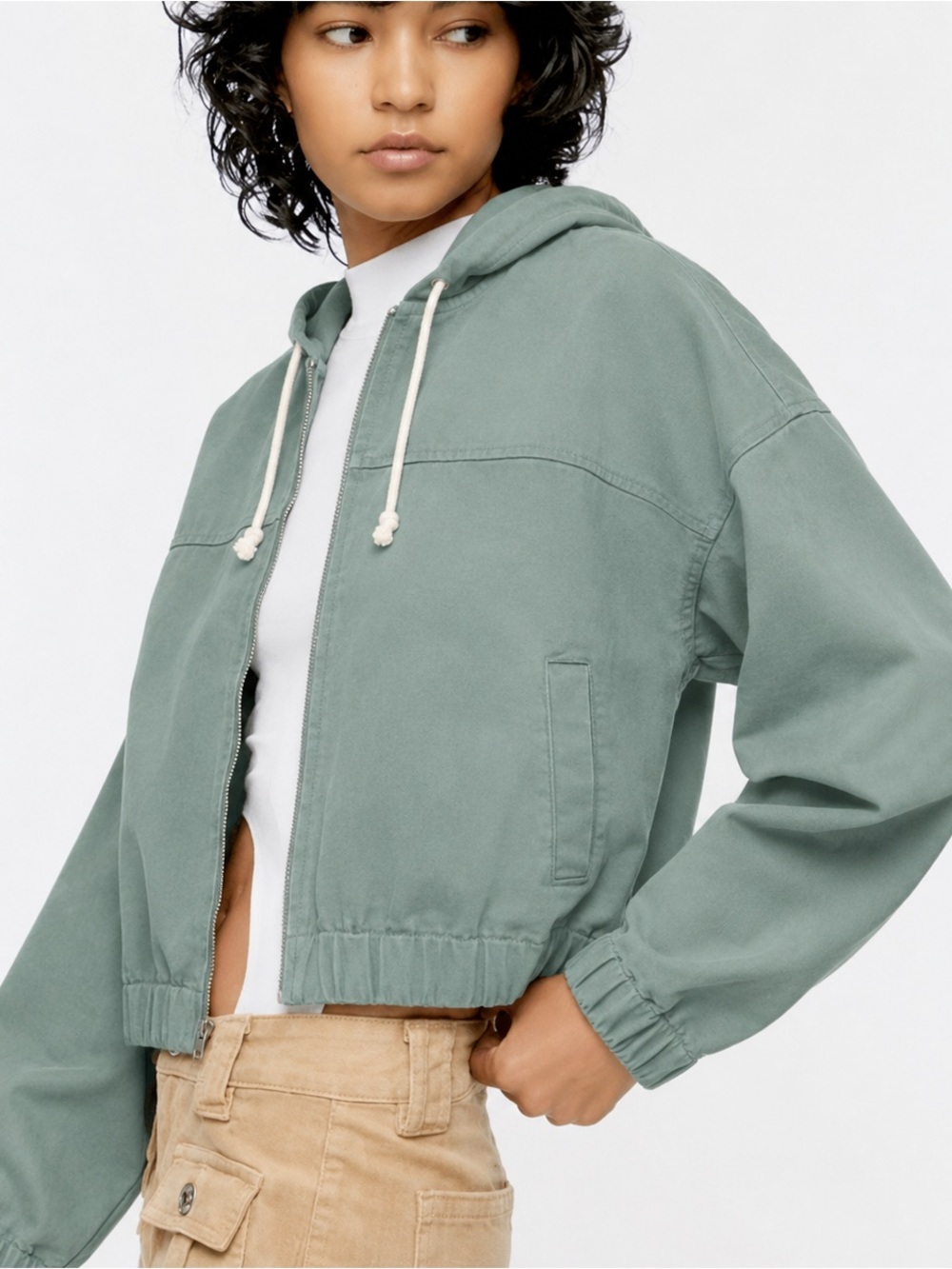 Forever 21 Women’s Cropped hooded jacket Large